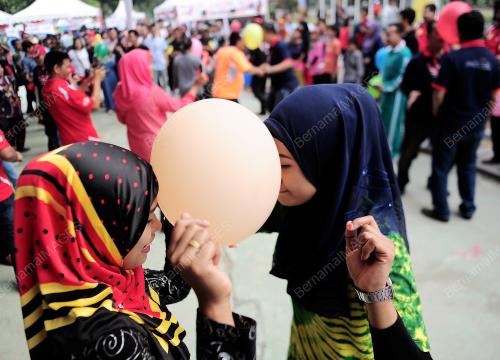 KL04_06092015_PESTA