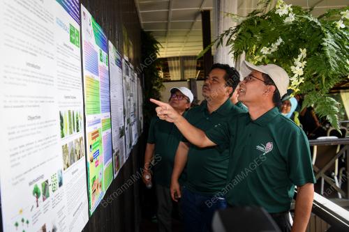 PROF DR MOHD NAZIP SURATMAN