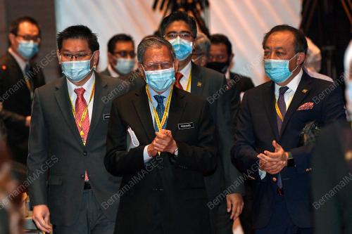 DATUK SERI MUSTAPA MOHAMED
