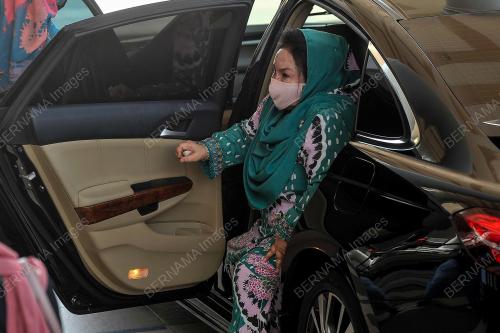 DATIN SERI ROSMAH MANSOR