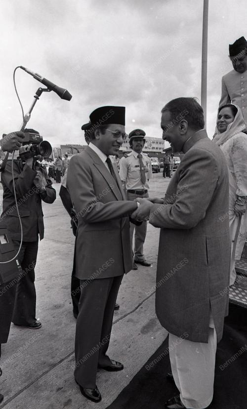PRESIDEN PAKISTAN MUHAMMAD ZIA-UL-HAQ