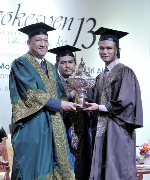 KL04_06112014_NAZRI_KRAF