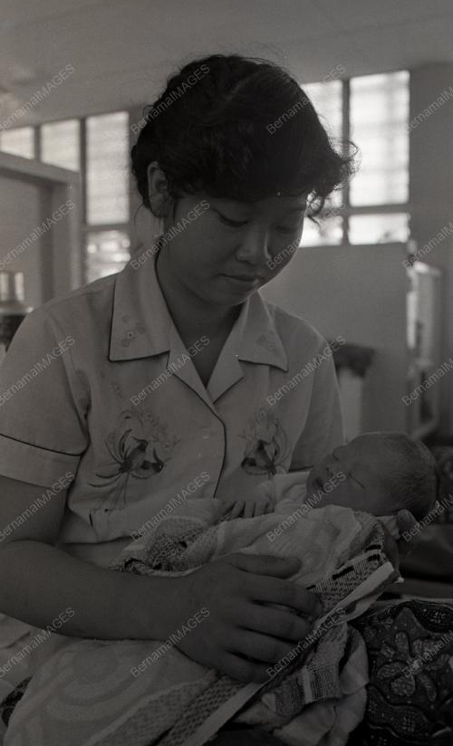 KL04_07012015_NEWYEAR_BABY