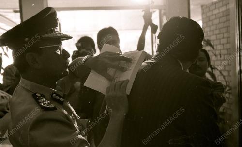 KL04_070490_LANCAR_BUKU
