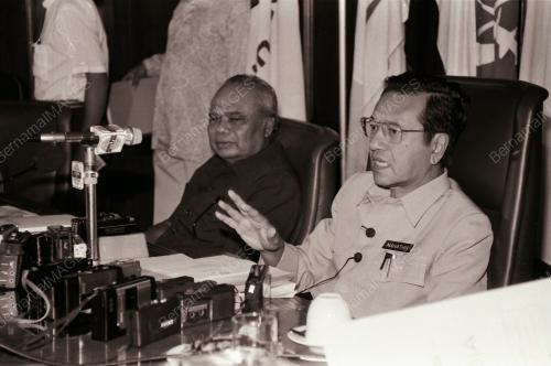 MESYUARAT MAJLIS TERTINGGI UMNO