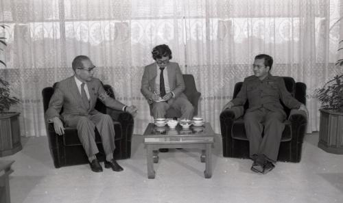 DR. MAHATHIR MOHAMAD