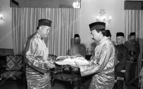 KL04_07102015_ANUGERAH
