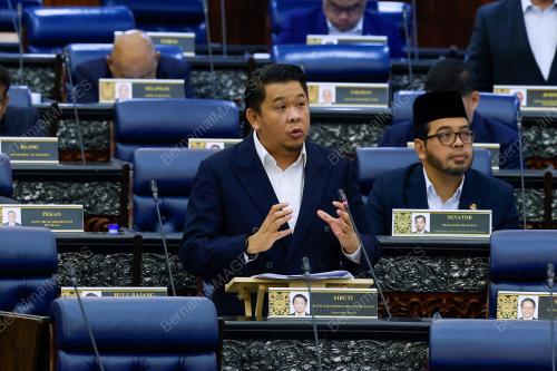 DATUK LUKANISMAN AWANG SAUNI