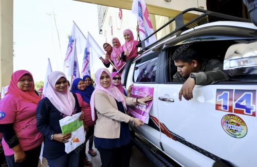 KL04_07112017_PUTERI_UMNO_BN201711060614