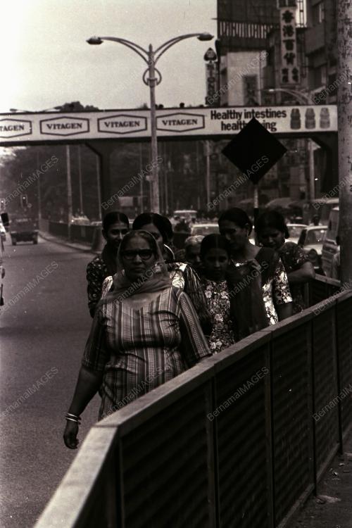 PEJALAN KAKI PANJAT PAGAR
