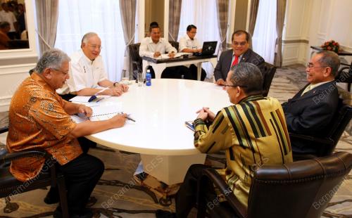 MOHD NAJIB TUN ABDUL RAZAK