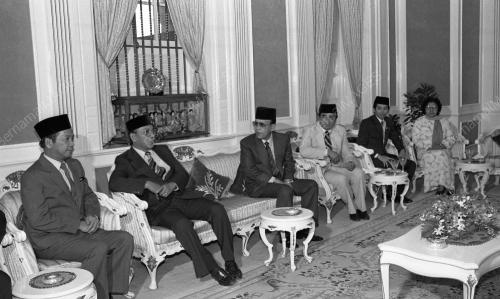 KL04_08012015_AGONG_BAKTI