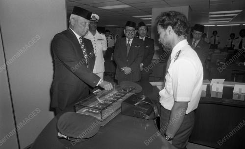 KL04_08012015_AGONG_IMIGRESEN