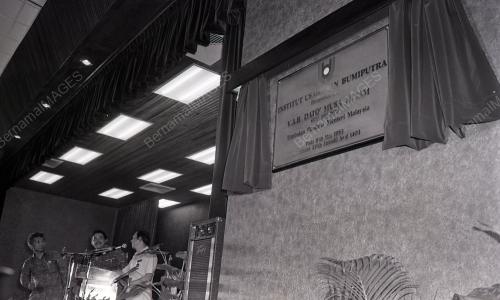 KL04_08012015_INSTITUT_USAHAWAN
