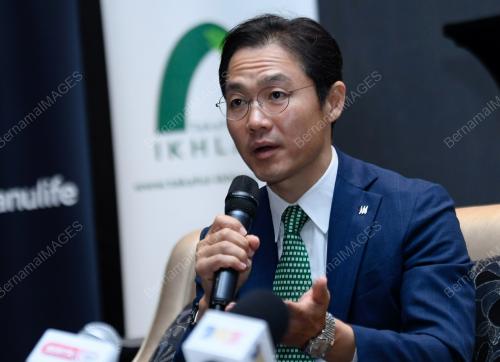 SIGNING CEREMONY OF STRATEGIC TAKAFUL BETWEEN MANULIFE INSURANCE BERHAD
