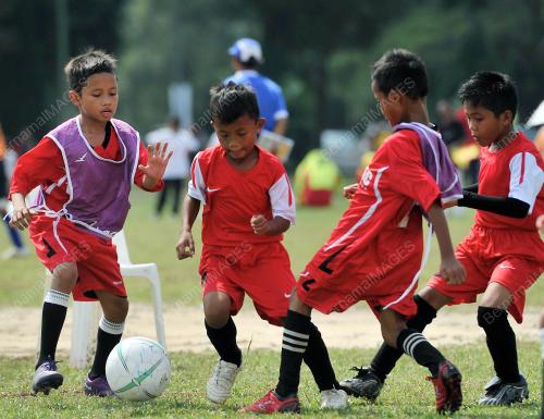 KL04_08042012_BOLA_1MCC