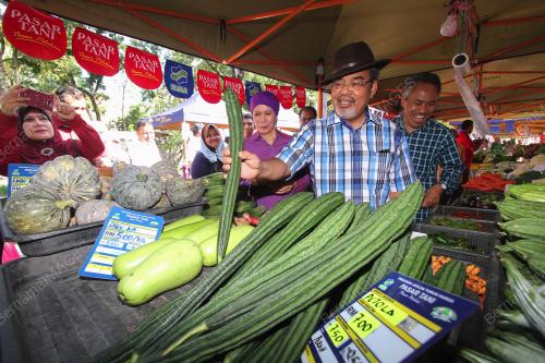 KL04_08042017_PASAR_TANI