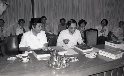 ANWAR IBRAHIM