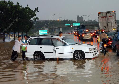 BANJIR KILAT