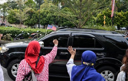 DATUK SERI NAJIB TUN RAZAK