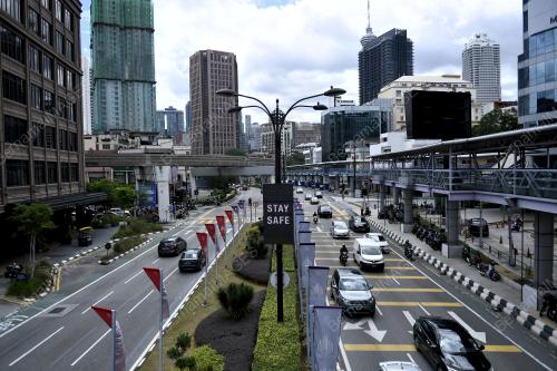 ALIRAN TRAFIK LANCAR