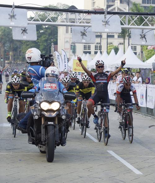 KL04_08112015_ASEAN_CYCLE