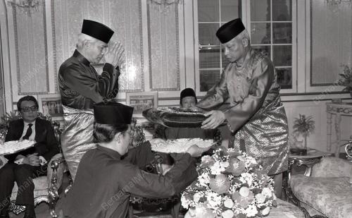 KL04_09012015_PENGURNIAAN_BINTANG