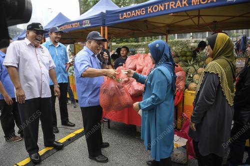 ISHAK ISMAIL