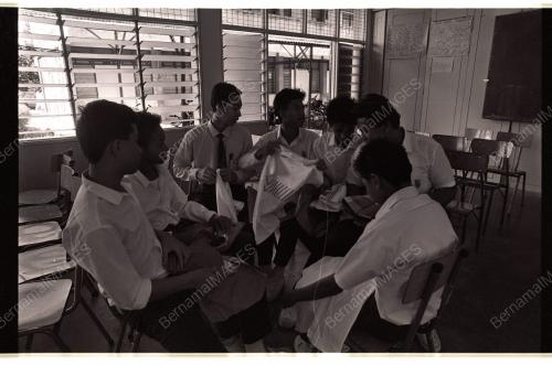 KL04_090490_ZALEHAISMAILSAMPAIBANTUAN