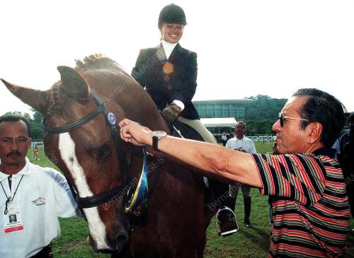 PM THE PREMIER CUP CHALLENGE 2000