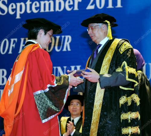 DATUK SERI MOHD NAJIB TUN ABDUL RAZAK