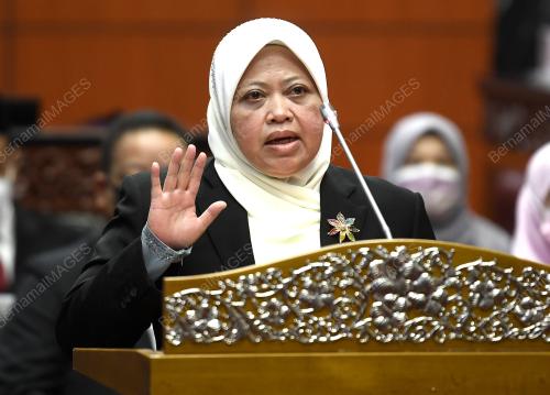 SENATOR DR WAN MARTINA WAN YUSOFF
