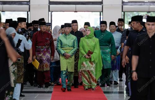 AL-SULTAN ABDULLAH RI'AYATUDDIN AL-MUSTAFA BILLAH SHAH