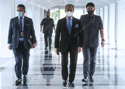 PERSIDANGAN PARLIMEN PENGGAL KETIGA