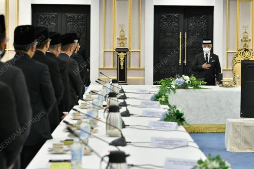 AL-SULTAN ABDULLAH RI'AYATUDDIN AL-MUSTAFA BILLAH SHAH