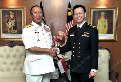 KL04_09122014_KUNJUNGAN