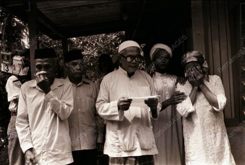 KELUARGA MANGSA AMUK