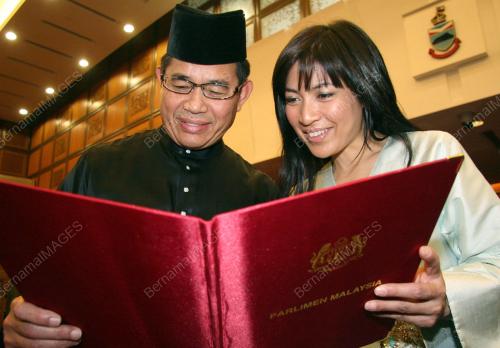 MOHD EFFENDI NORWAWI