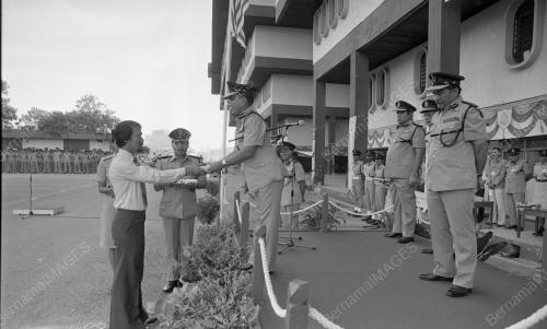 KL04_10032015_HARI_POLIS