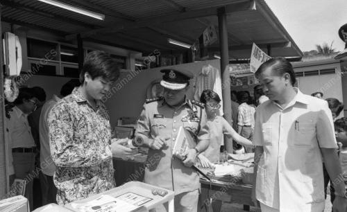 KL04_10032015_HARI_TERBUKA