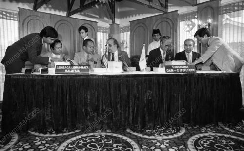 KL04_10032015_PELATIH