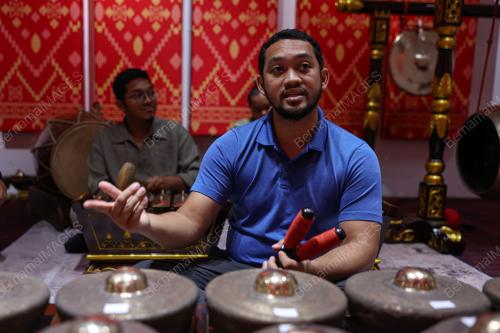 GAMELAN MEMBANGKIT PELBAGAI NOSTALGIA