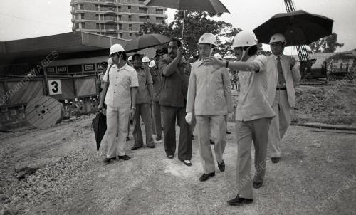 DR. MAHATHIR MOHAMAD