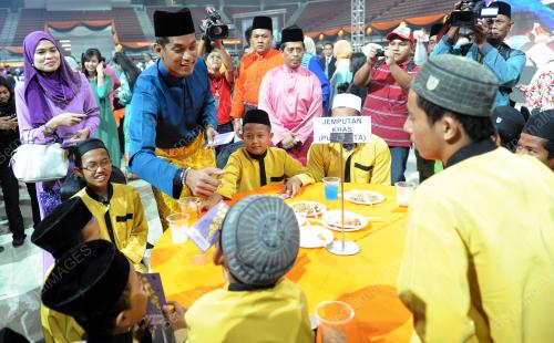 KL04_10082015_KHAIRY_SALAM