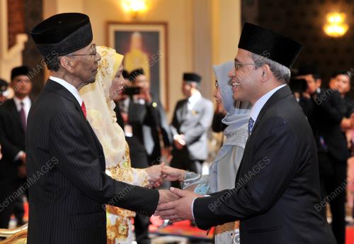 KL04_10122016_AGONG