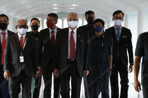DATUK SERI ISMAIL SABRI YAAKOB