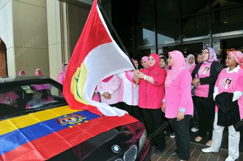 KL04_11052012_PUTERI_UMNO