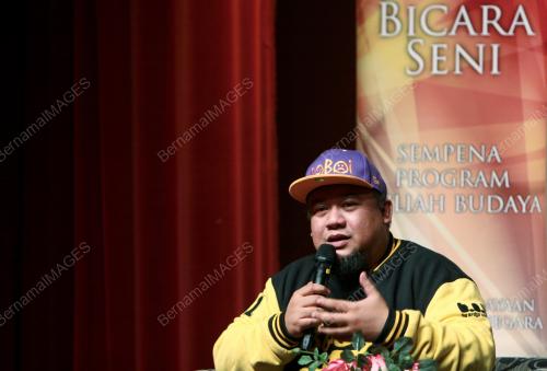 KL04_11062013_BICARA_SENI