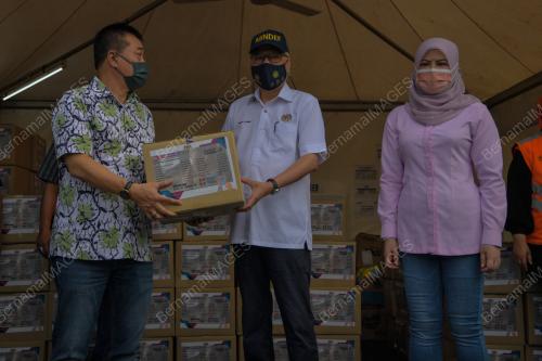 DATUK SERI ISMAIL SABRI YAAKOB