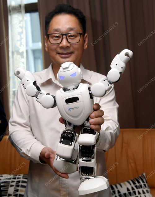 KL04_11092019_ROBOT_BN20190910053